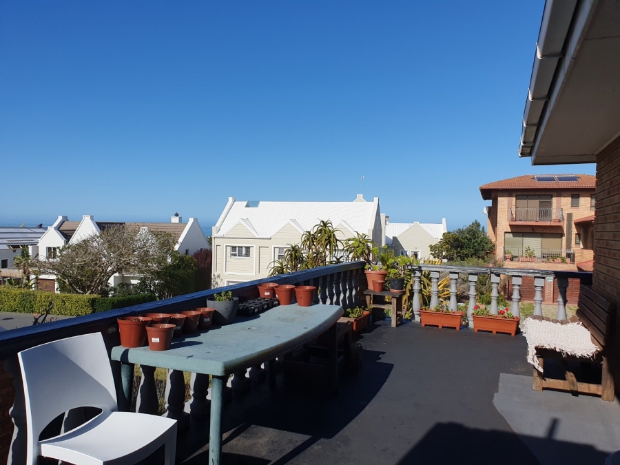 6 Bedroom Property for Sale in Hersham Western Cape